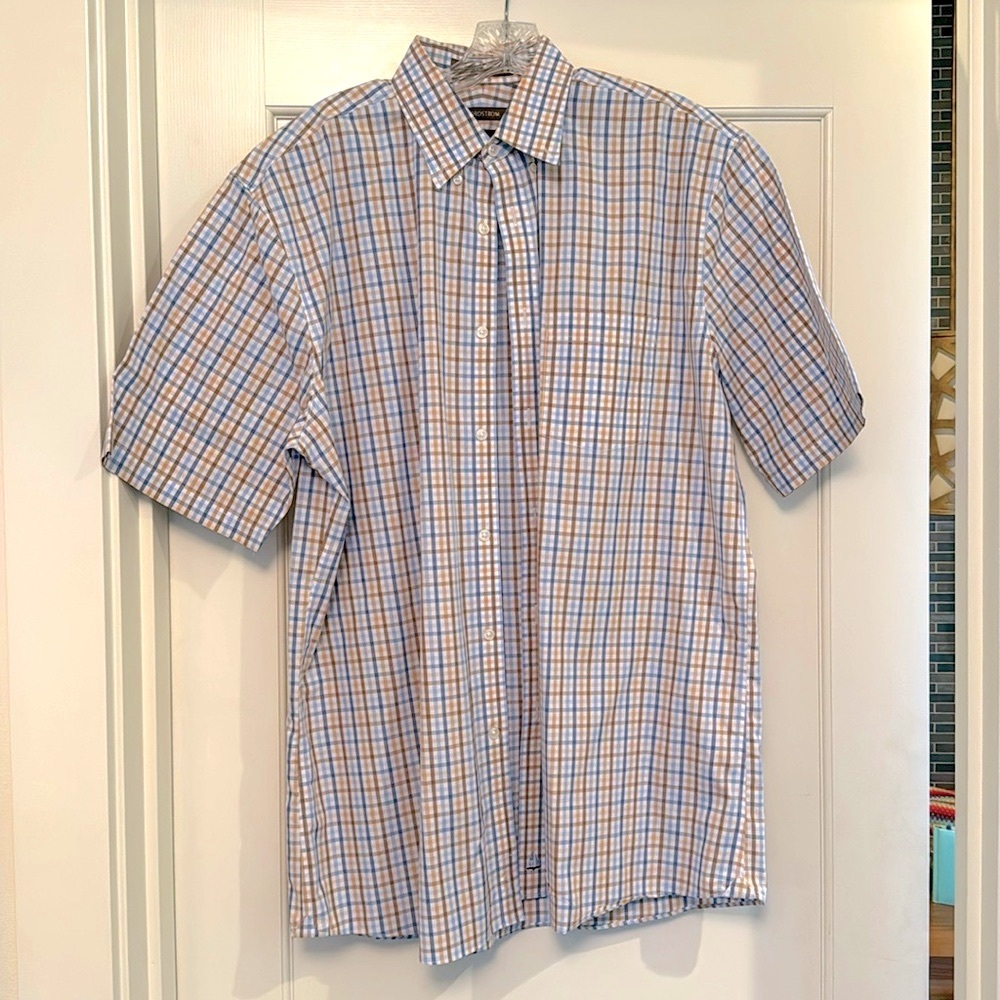 Nordstrom traditional fit short sleeve shirt